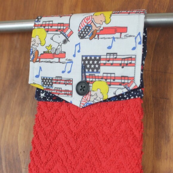 PEANUTS SNOOPY AMERICAN FLAG HAND TOWEL RED & WHITE HANDMADE HANGING KITCHEN - Picture 3 of 4